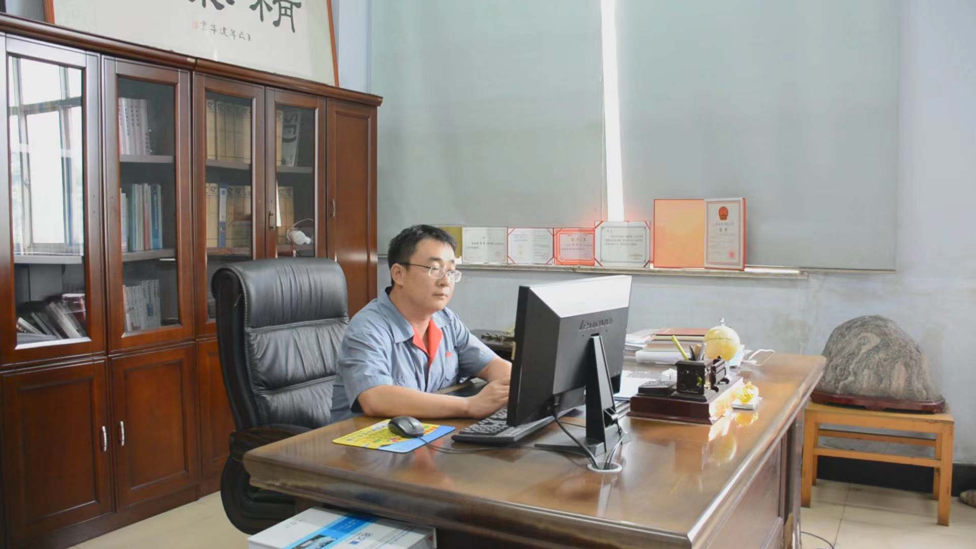 扎根科研 砥砺前行